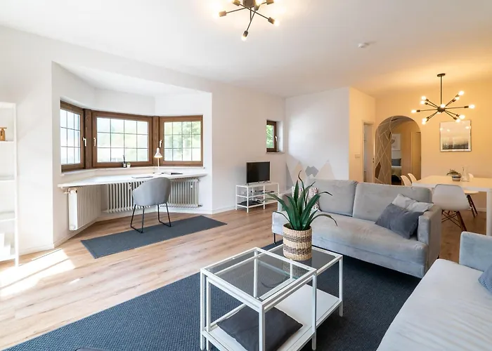 3-Zimmer-Rueckzugsort Mit Panoramabalkon In Bestlage