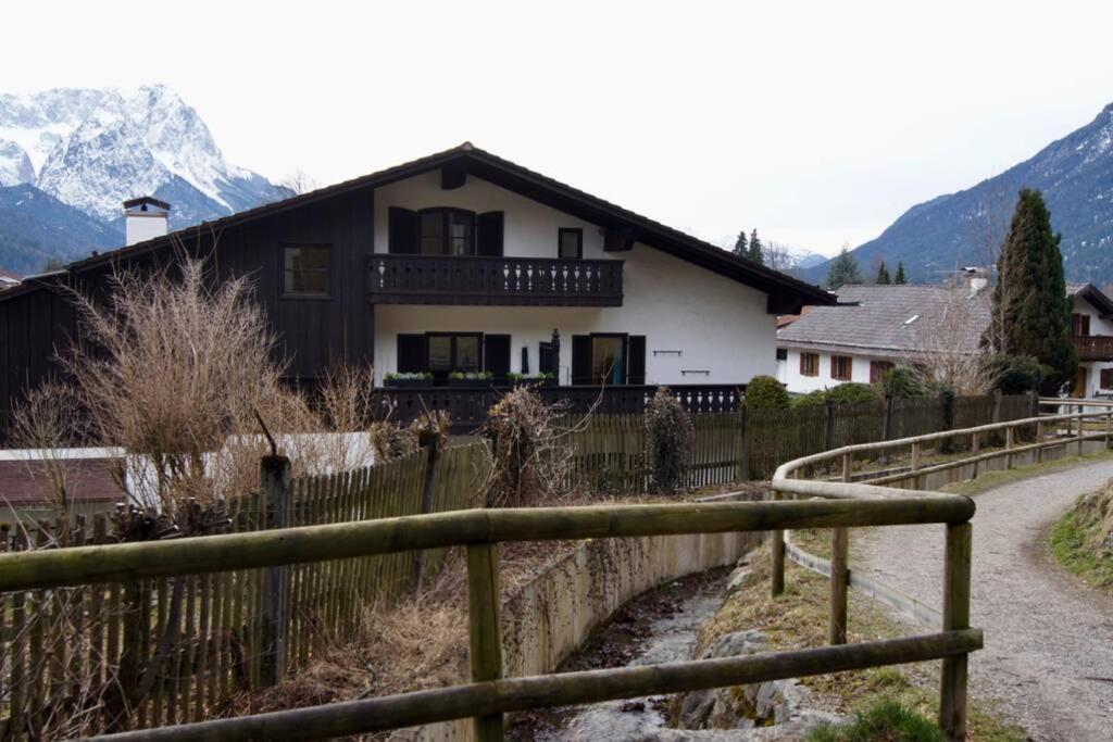 3-zimmer-rueckzugsort Mit Panoramabalkon In Bestlage * Garmisch-Partenkirchen