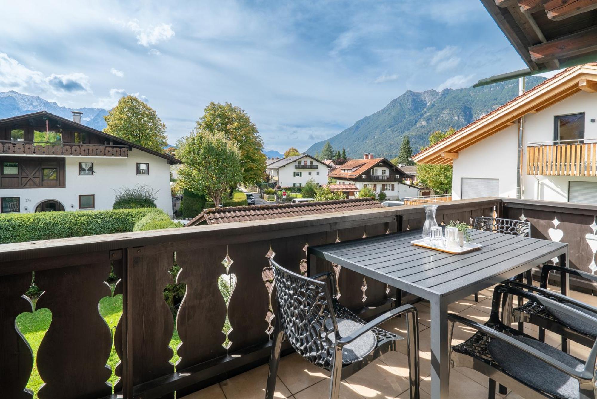 Apartment 3-zimmer-rueckzugsort Mit Panoramabalkon In Bestlage Garmisch-Partenkirchen