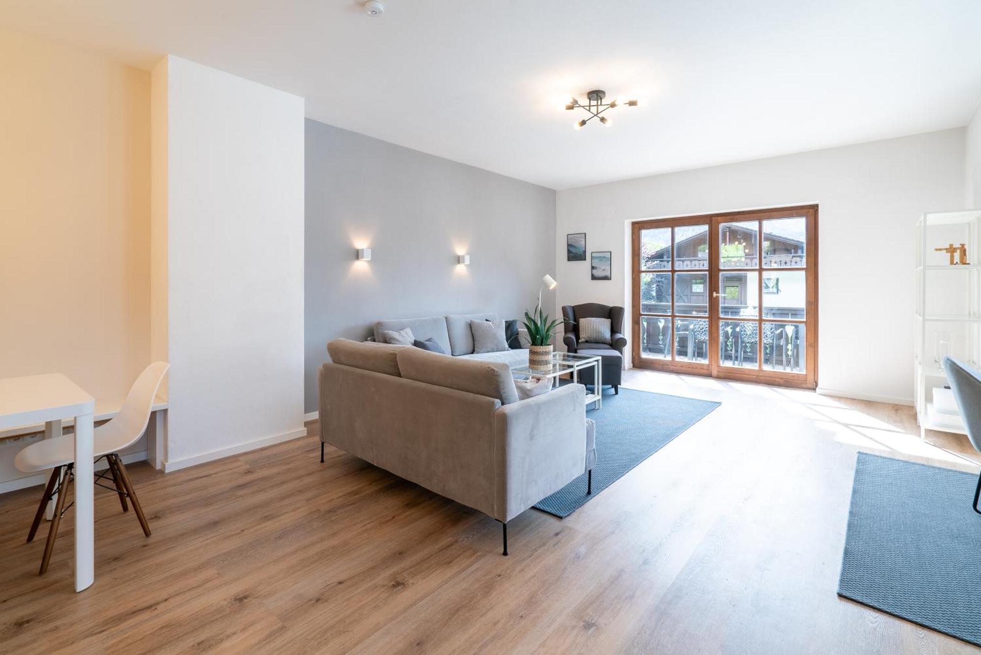 3-zimmer-rueckzugsort Mit Panoramabalkon In Bestlage Apartment