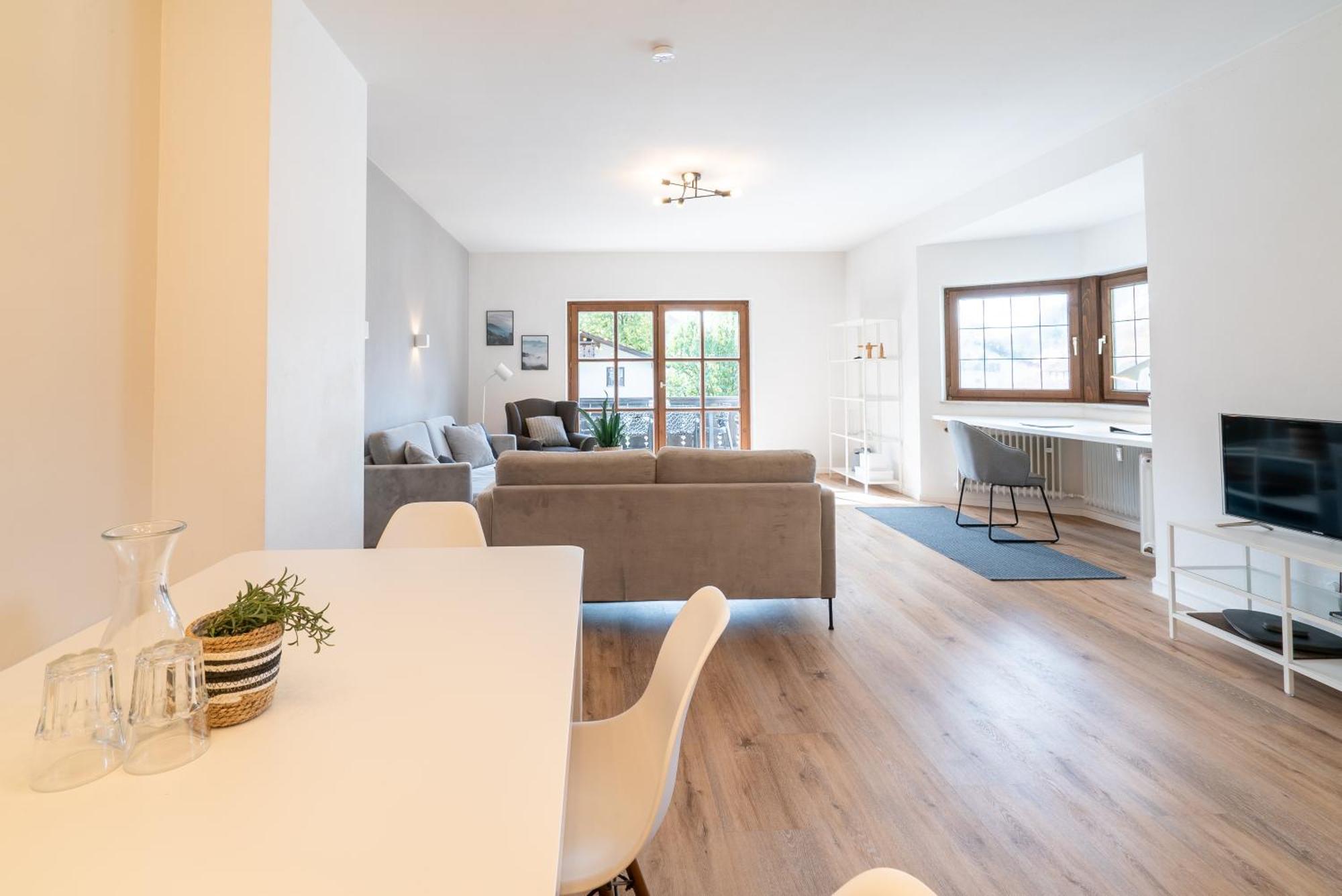 3-zimmer-rueckzugsort Mit Panoramabalkon In Bestlage *