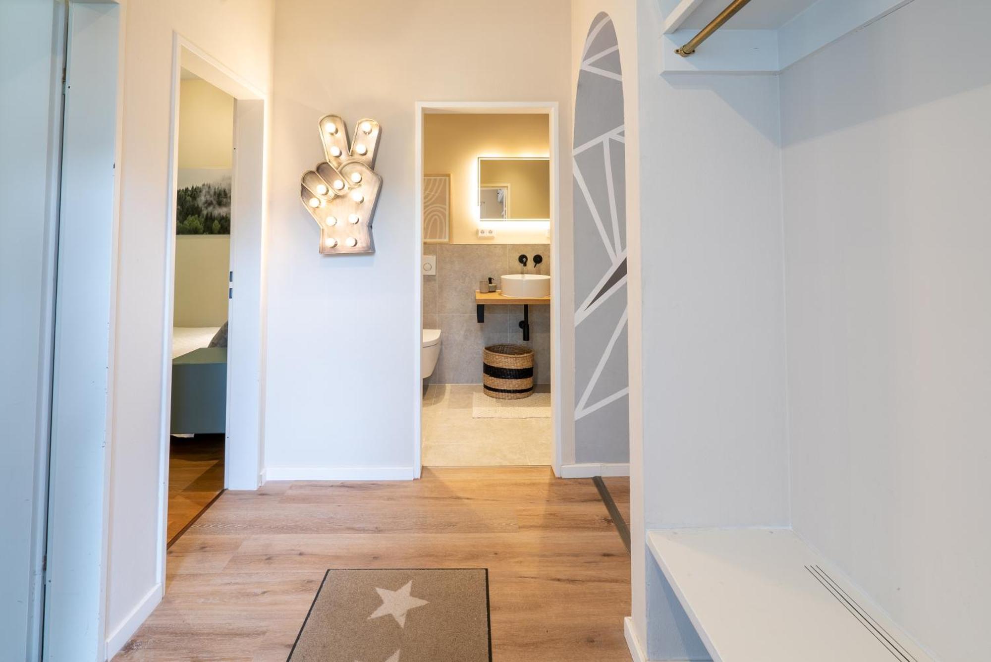 Apartment 3-zimmer-rueckzugsort Mit Panoramabalkon In Bestlage